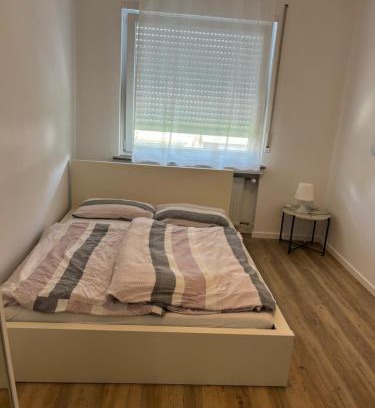 Krahenwinkel House | Privatzimmer im Reihenhaus nähe Flughafen Hannover Langenhagen