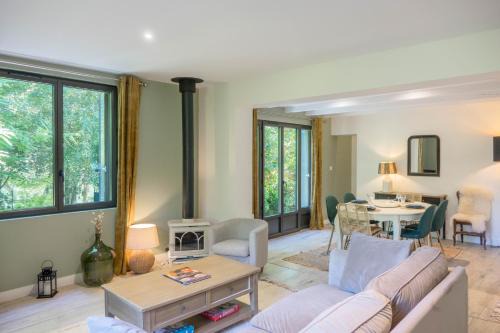 Saint-Hilaire-Saint-Mesmin Villa | Proche ORLEANS - Maison 2 chambres - Accès direct au Bord du Loiret
