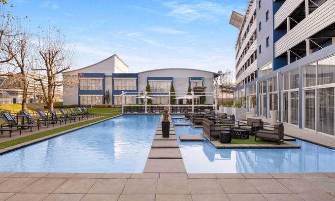 Kempton Park Hotel | Protea Hotel by Marriott O.R. Tambo Airport