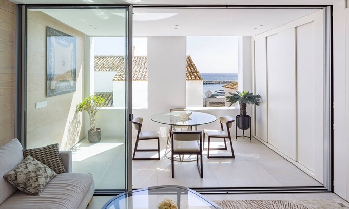 Puerto Banus Apartment | Puerto Banus Marina Holiday Apartment : 2 Bedrooms 2 Bathrooms Sleeps 4