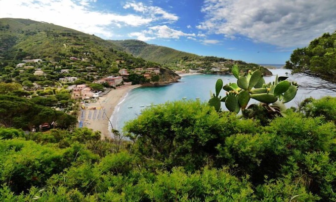 Morcone Apartment | Punta Morcone by Interhome