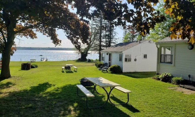 Westford Cottage | Pymatuning Lakefront Cottage 3 with Dock Slip