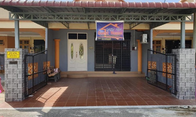Tanah Merah House | Qaseh Aida Guesthouse