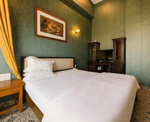 Moradabad Hotel | Qila Hotel