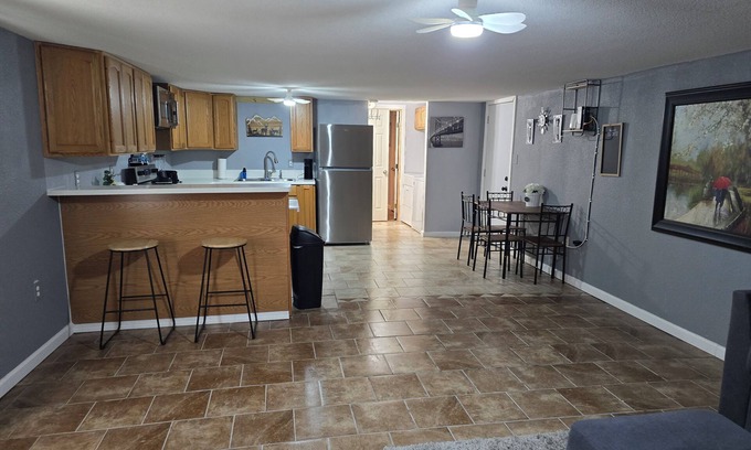 Deweyville House | Quaint mobile home with AC in charming Orange