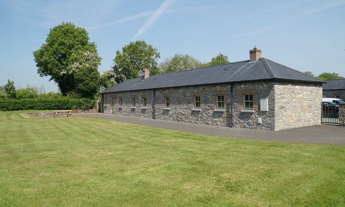 Straffan House | Quaint restored victorian stone outbuilding in Straffan Kildare