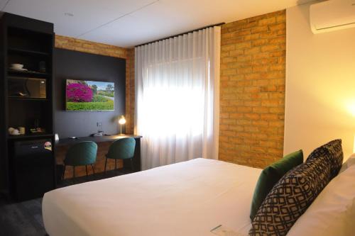 Robertson Hotel | Quality Hotel Robertson Gardens