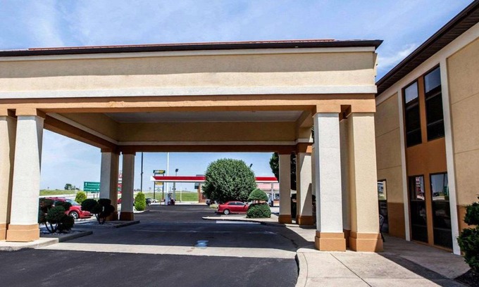 Arcola Hotel | Quality Inn Arcola