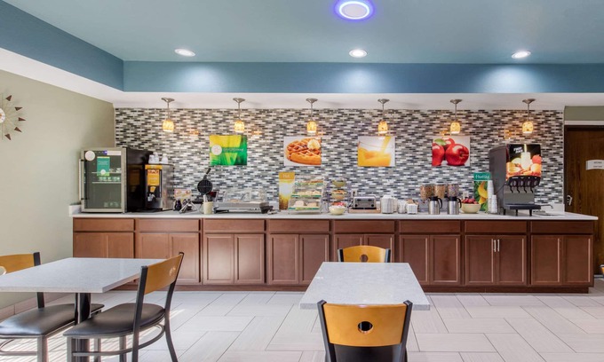 Cadiz Hotel | Quality Inn Cadiz