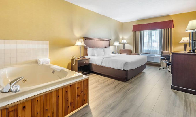 Greenville Hotel | Quality Inn Greenville North