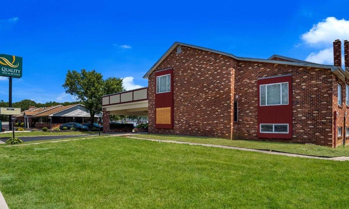 Millville Hotel | Quality Inn & Suites Millville