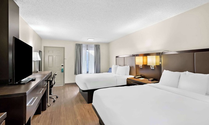 Monticello Hotel | Quality Inn & Suites Monticello