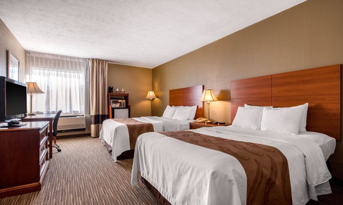 New Castle Hotel | Quality Inn & Suites New Castle