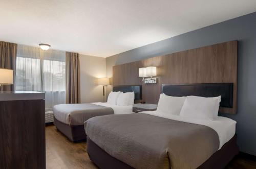 Silverdale Hotel | Quality Inn & Suites Silverdale Bangor-Keyport
