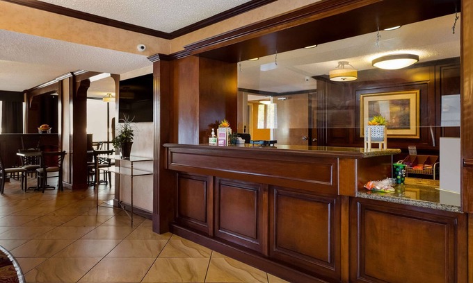 West Helena Hotel | Quality Inn & Suites