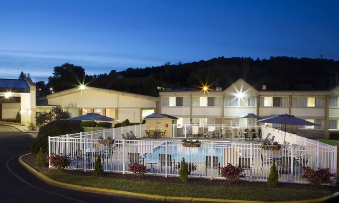 Binghamton Hotel | Quality Inn & Suites Vestal Binghamton near University