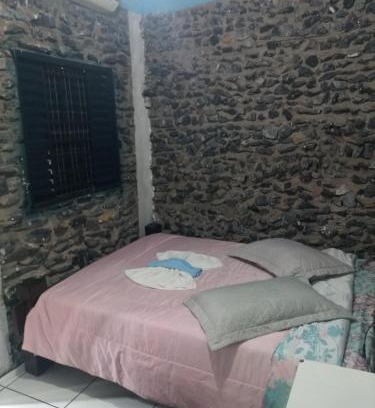 Morada do Ouro Apartment | Quarto de Pedra