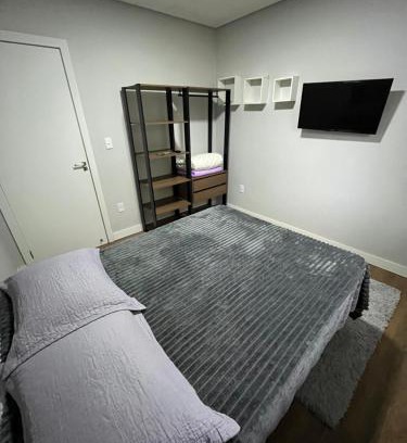 Primeiro de Maio House | Quarto privativo com Banheiro compartilhado próx ao Hospital e centro