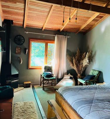 Uniao da Vitoria House | Quarto/suíte com lareira