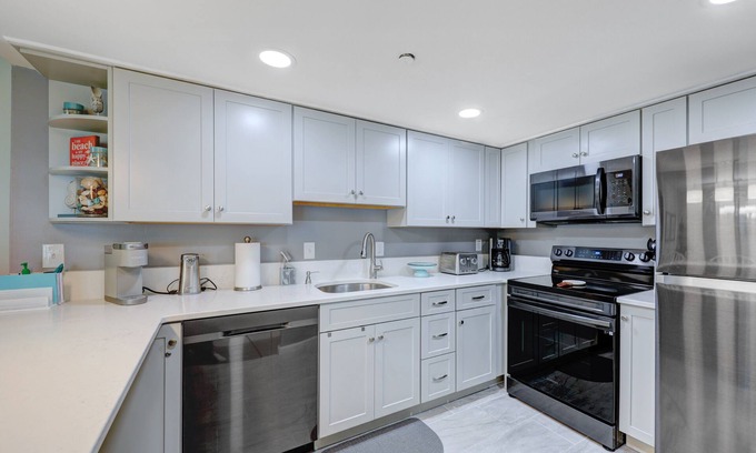 North Ocean City Condo | Quay Condo #701 - Most Amenities in OC! - Ocean & Bay Views! - Discounted Rates!