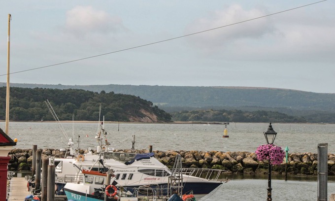 Poole Cottage | Quay Cottage - Sea View