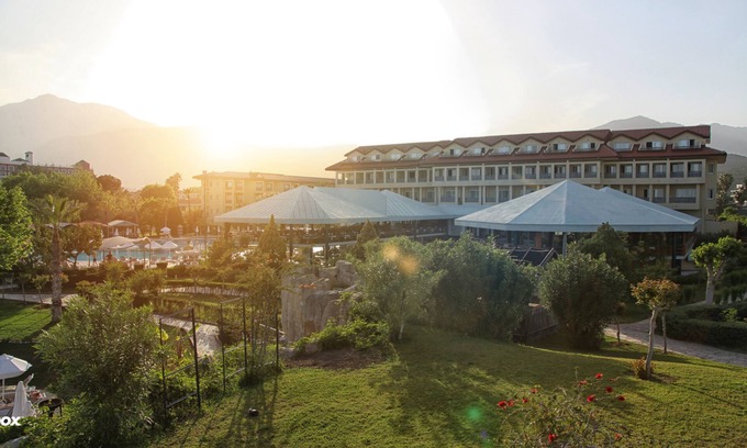 Kiris Resort | Queen's Park Le Jardin - All Inclusive