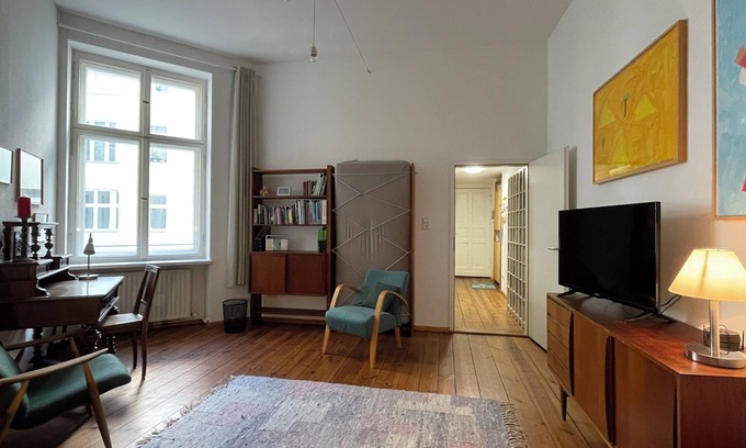 Mitte Apartment | quiet and bright apartment in Berlin-Spandau shipping canal