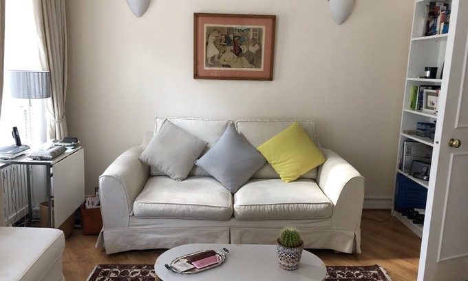 Chelsea Apartment | Quiet and Charming Flat in London