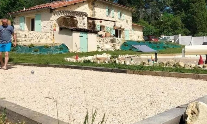 Montaut-les-Creneaux Villa | Quiet and relaxing gite of 190 m² located on 2400 m² 5 minutes from the gates of Auch, capital of Gascony