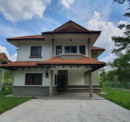 Kerteh House | Quiet and spacious Bungalow Homestay @ Kerteh