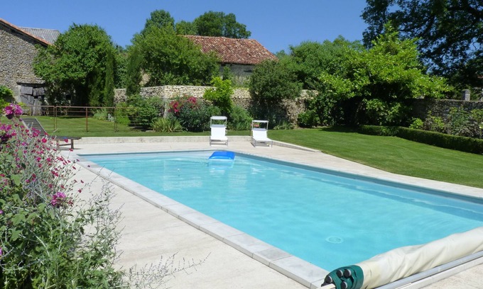 Saint-Just Cottage | Quiet cottage with garden, swimming pool, view of surrounding countryside, in green Périgord