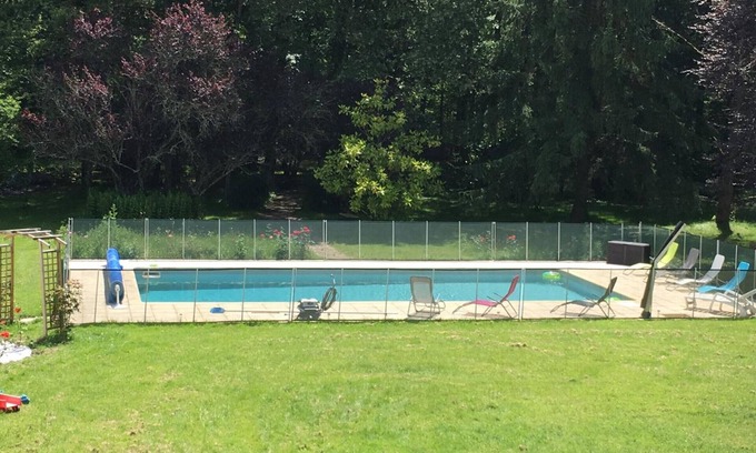 Luynes Cottage | Quiet Cottage with Shared Heated Pool near Loire Castles and Vineyards