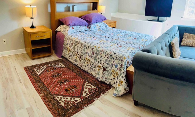 Savannah Apartment | Quiet&Safe Loft, SAV Southside, Georgia Southern, Hospital, Gulfstream & Airport