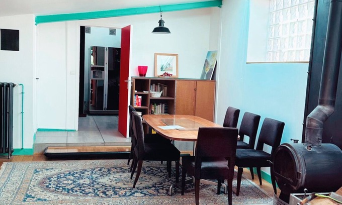 Clichy House | Quiet, spacious loft, very close to line 14 (metro)