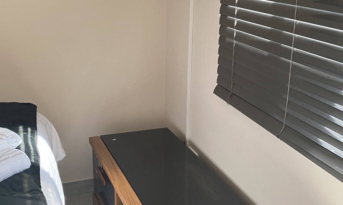 Berea Apartment | Quite, secure , private accommodation. Close to beach front and amenities