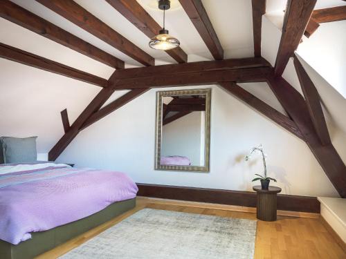 Marlenheim Apartment | Résidence 90 m2 lumineuse - cour intérieure alsacienne, balcon & parking