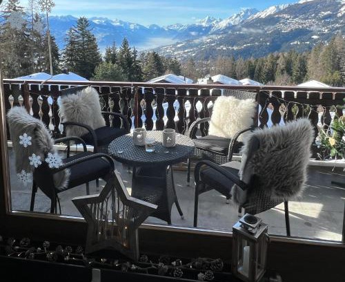 Lens Apartment | Résidence Robin des Bois, Crans-Montana, luxueux appartement avec vue imprenable