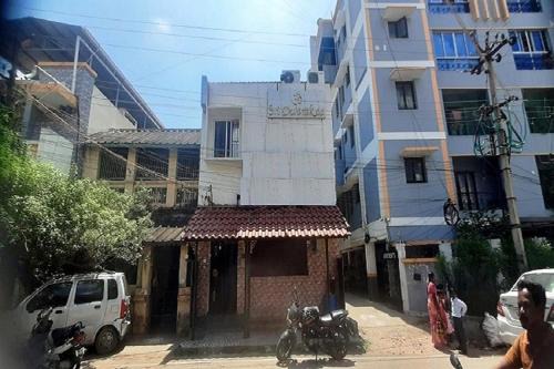 Kumbakonam Hotel | R R Homes