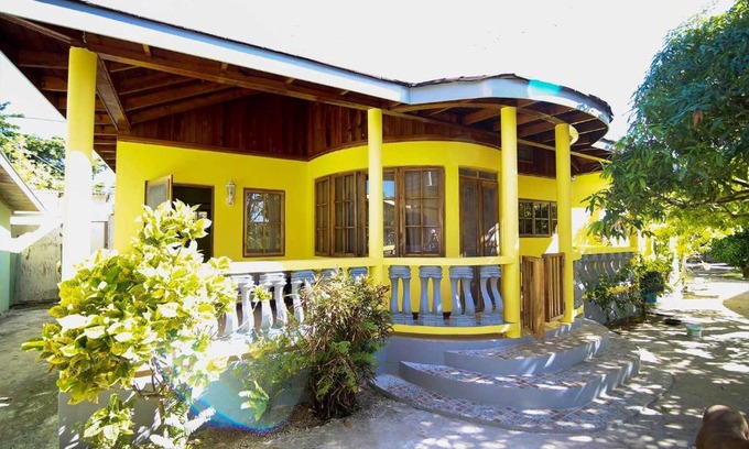 Negril House | R&V VILLA
