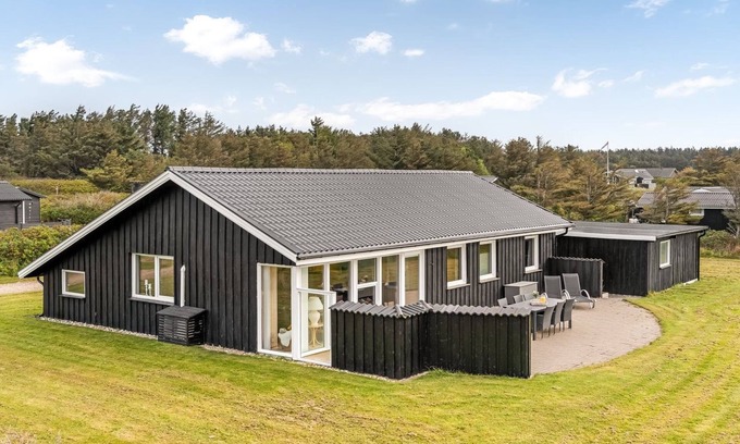 Nr. Lyngby House | "Raadengaard" - 400m from the sea by Interhome