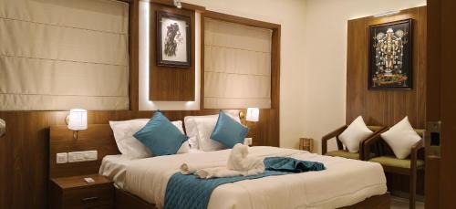 Guruvayur Hotel | Radha Madhavam Apartment's