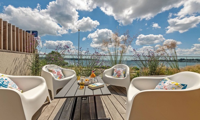 Le Relecq-Kerhuon Villa | Radieuse villa - Sea view - Beach 30 meters away