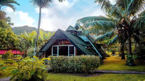 Teahupoo Ski Chalet | RAIATEA - Utuafare Hamoa
