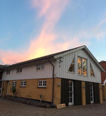 Soro Bed & Breakfast | Rainbows End B&B