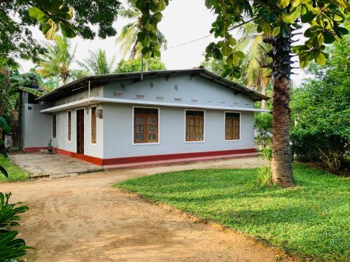 Nilaveli House | Raja Guest House