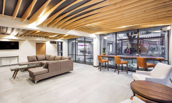 Franklin Park Hotel | Ramada by Wyndham Austin South
