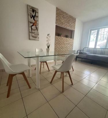 Holic Apartment | Rami apartments