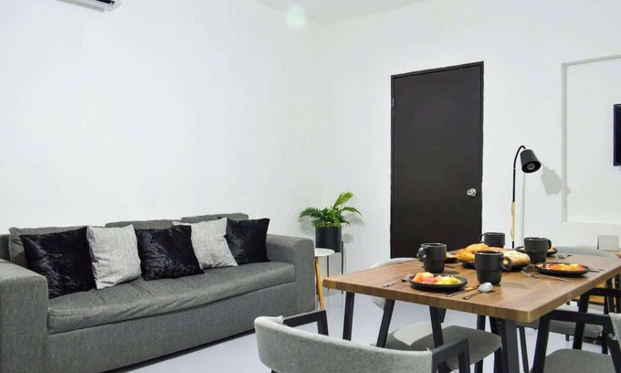 Monterrey Apartment | Ramon Corral 504-B, Col. Hidalgo