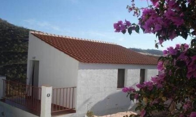 Rubite Villa | Ranch Studio in Quiet White Village Setting with shared Pool and Hot Tub