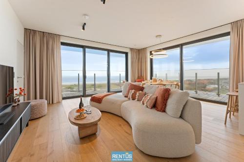 Ostend Apartment | Rashelle - with stunning views of the North Sea